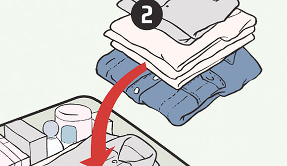 Com os lados "cimentados" por sapatos, suba blocos: por baixo, jeans e jaquetas, que amarrotam menos; por cima, blusas e camisas.